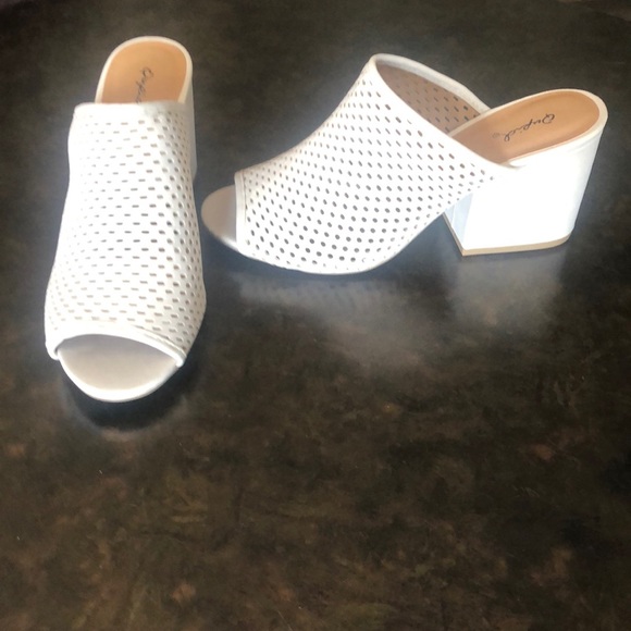 Qupid Shoes - 🎉HP🎉 2/25 Stylish Peep Toe Wedges by Qupid, Sz 9